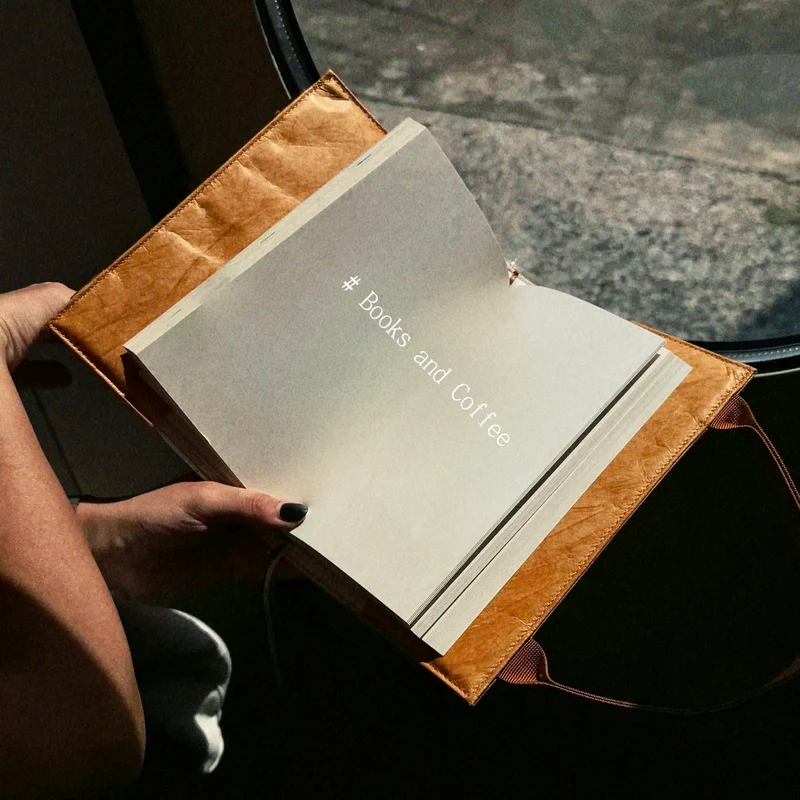 Glocusent DuPont™ Eco-Book To Go Holder Pre-Order