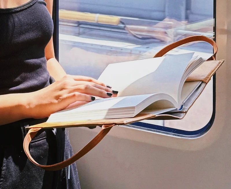 Glocusent DuPont™ Eco-Book To Go Holder Pre-Order