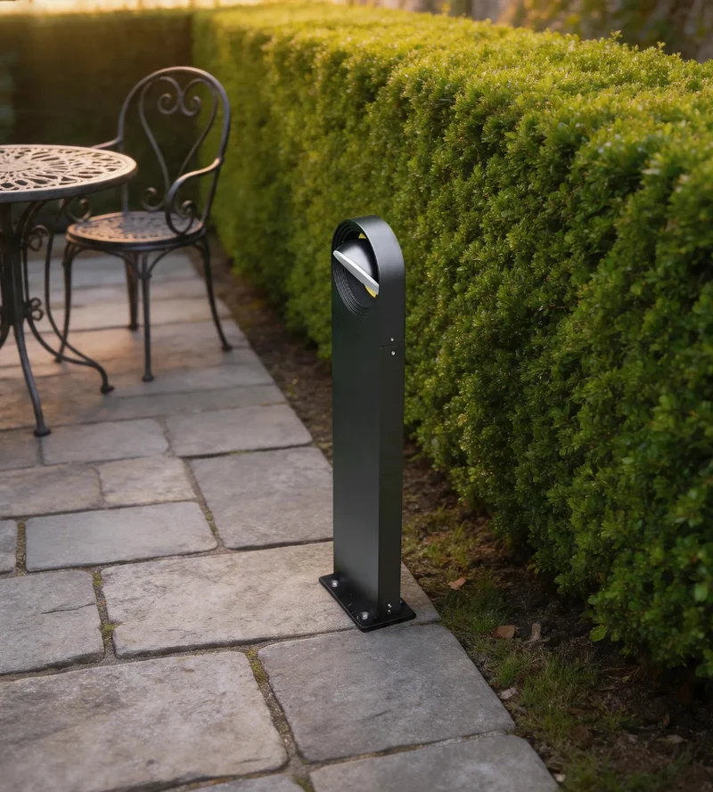 Borne extérieure LED EXPLORER noire Tête orientable