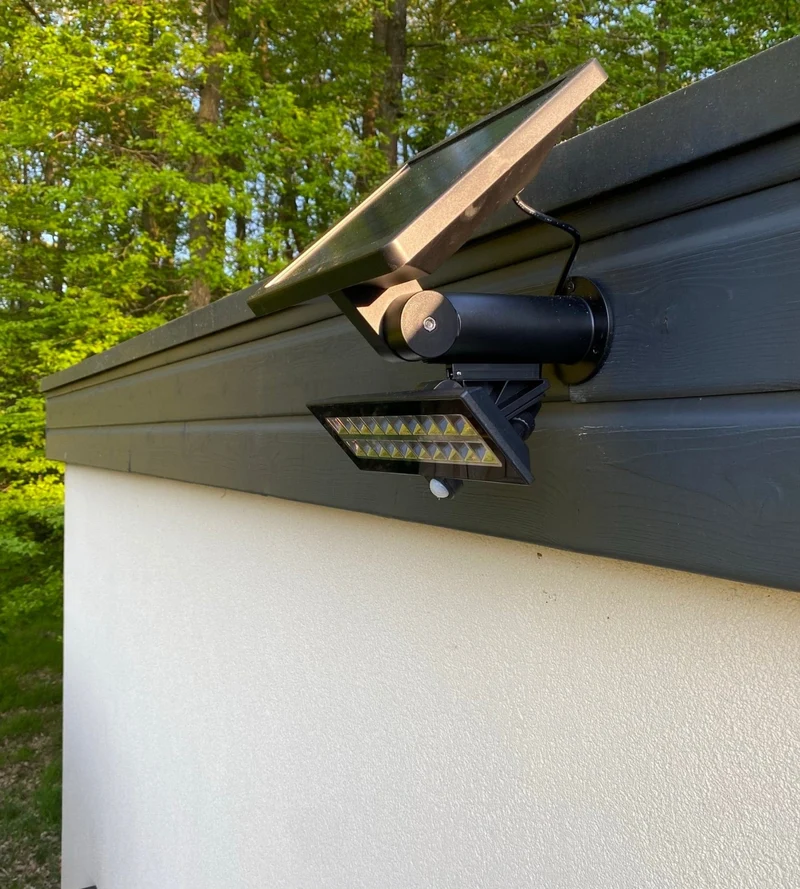 Projecteur extérieur LED solaire POWER–2000, avec détecteur, Télécommandable