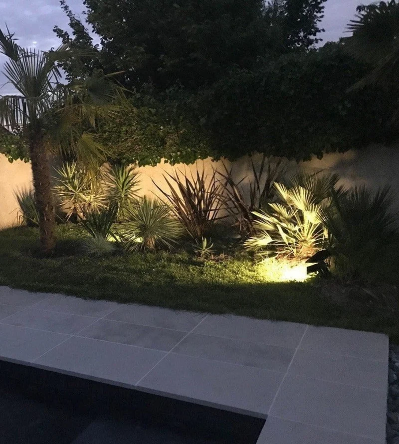 Projecteur extérieur LED solaire POWER–2000, avec détecteur, Télécommandable