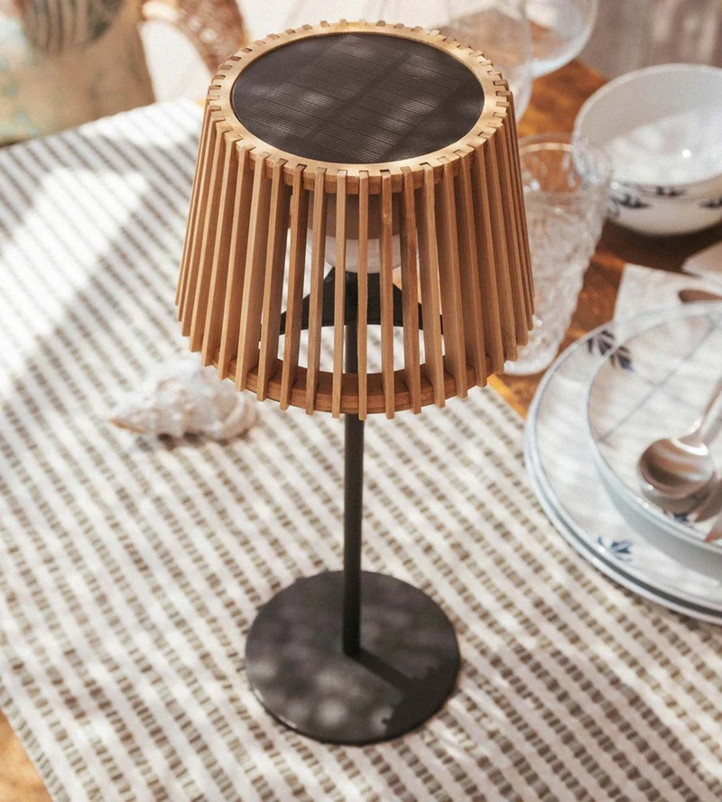 Lampe de table USB et solaire OKINAWA - Style bois asiatique - Blanc chaud