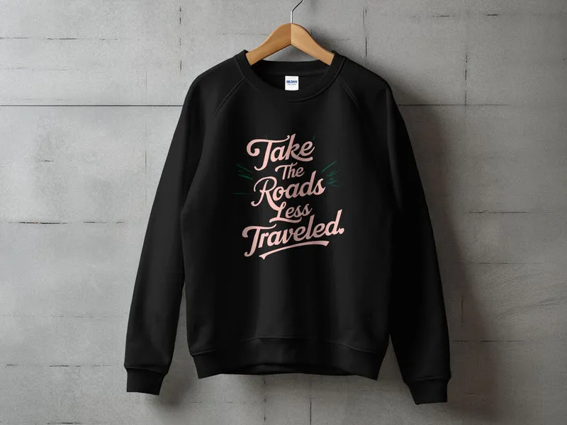 Adventure T-Shirt - Prenez les routes les moins fréquentées Graphic Tee - Wanderlust Apparel