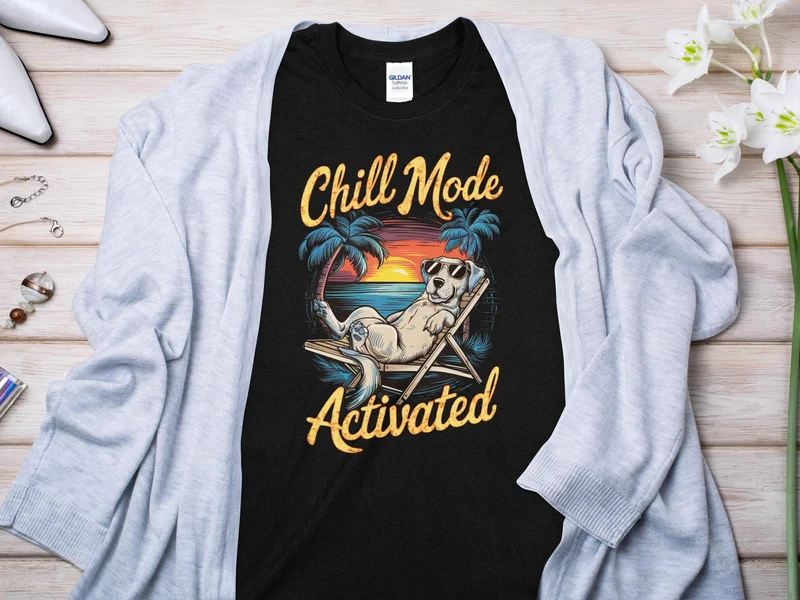 T-shirt chien activé en mode Chill sur la plage - Tee-shirt Relaxed Summer Vibes