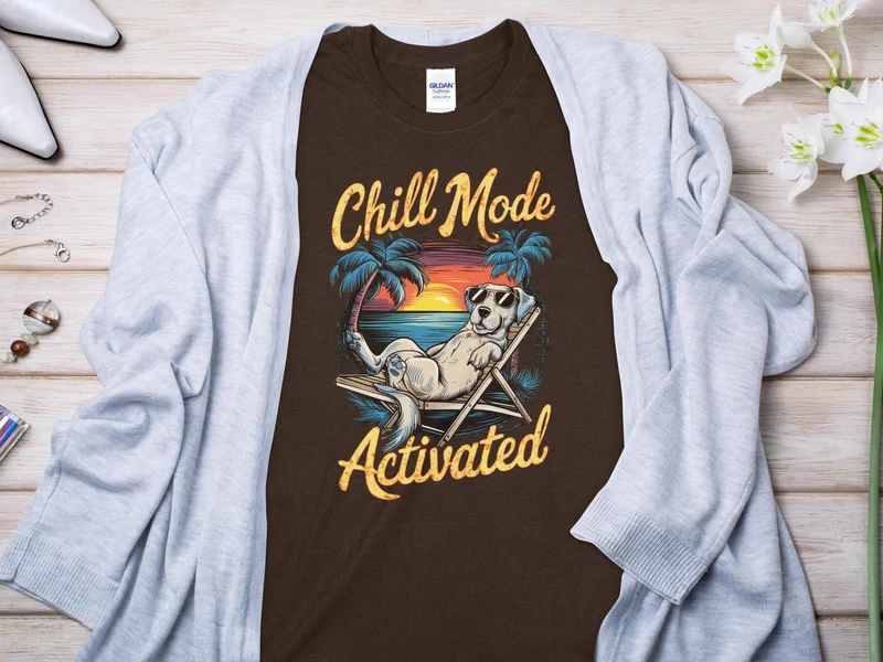 T-shirt chien activé en mode Chill sur la plage - Tee-shirt Relaxed Summer Vibes