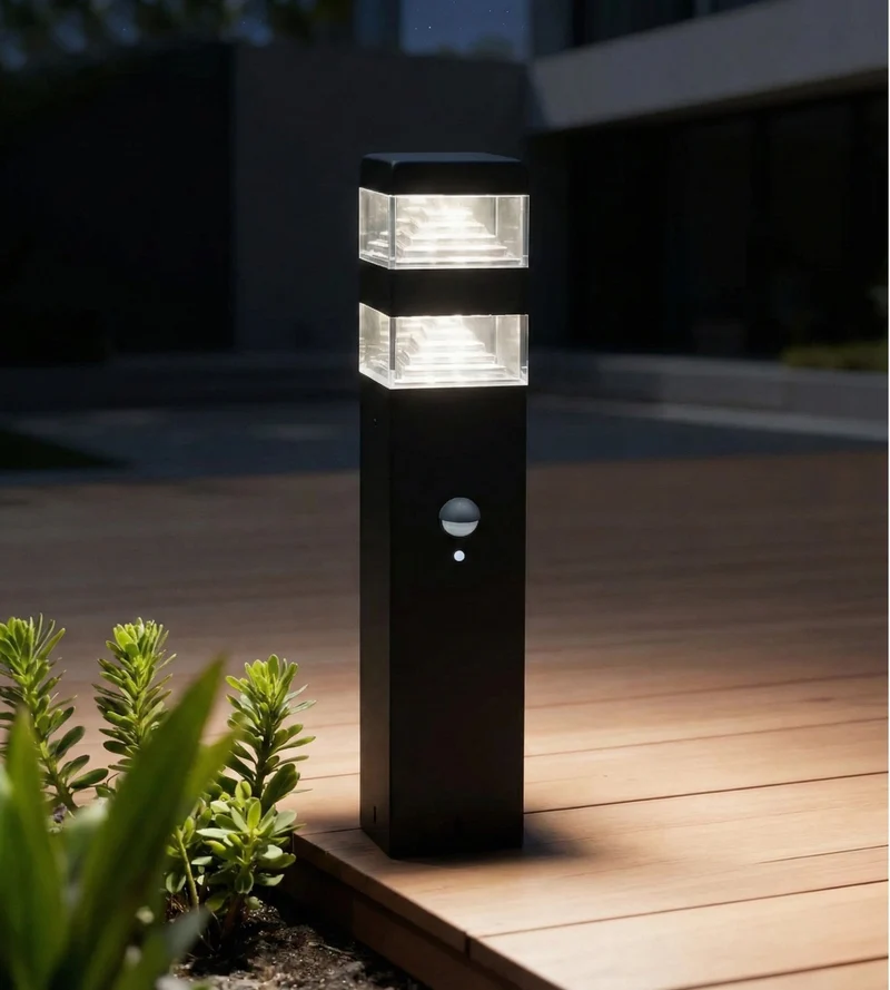 Borne extérieure LED Pyramide 1000 lumens avec détecteur