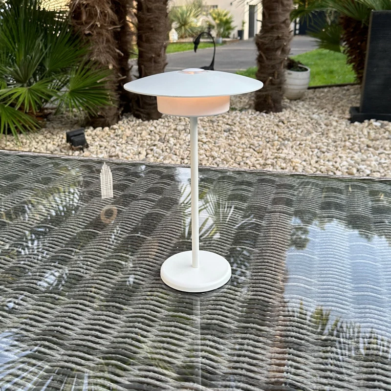 Lampe de table LED MALIA blanche