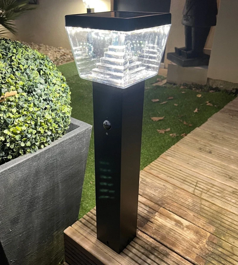 Borne solaire extérieure LED LIBERTY noire 59 cm avec détecteur - 3 modes d'éclairages 100 à 1000 lumens
