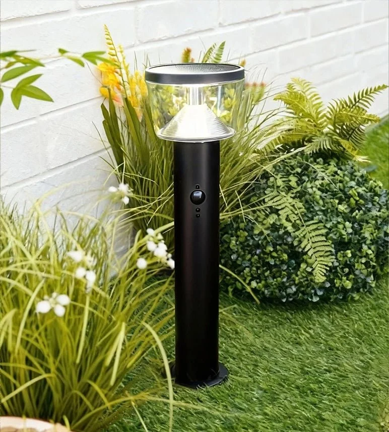 Borne solaire extérieure LED DUBLIN noire avec détecteur - 3 modes d'éclairages 100 à 1000 lumens