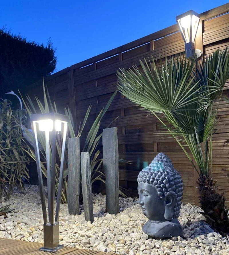 Borne solaire extérieure LED LUXOR noire 72 cm avec détecteur - 3 modes d'éclairages 75 à 600 lumens