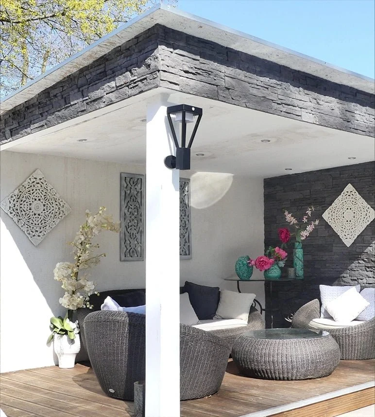 Applique murale solaire extérieure LED LUXOR noire avec détecteur - 3 modes d'éclairages 75 à 600 lumens