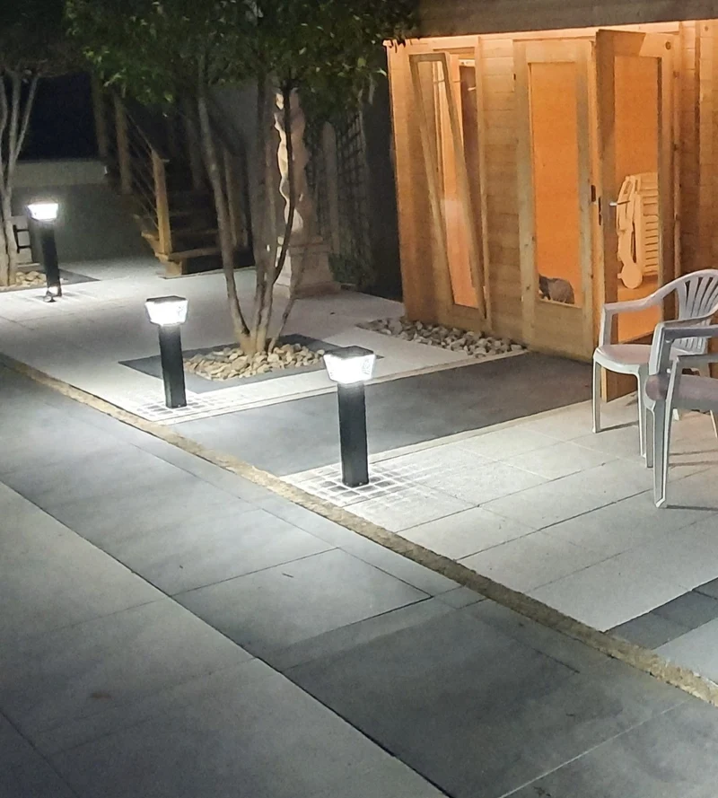 Borne extérieure LED LIBERTY noire 1000 lumens