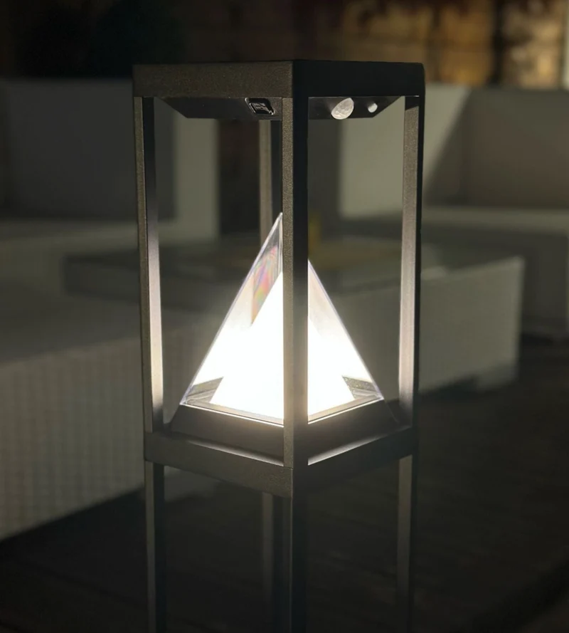 Lampe à poser solaire LED KEOPS noire avec détecteur - 3 modes d'éclairages de 75 à 600 lumens
