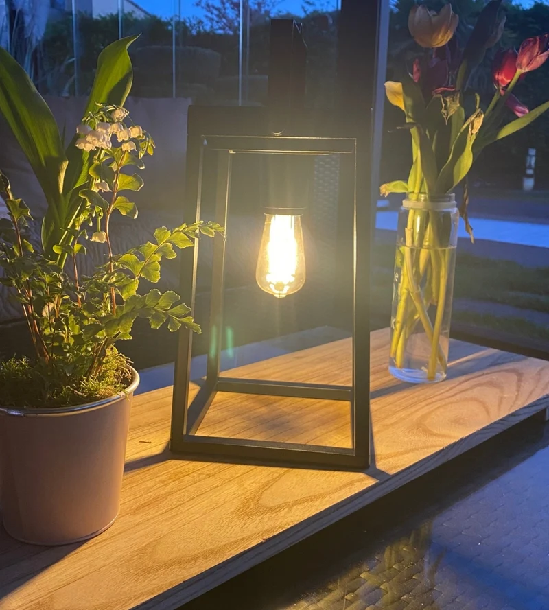 Lanterne solaire LED FAIRY noire - Ampoule E27 incluse