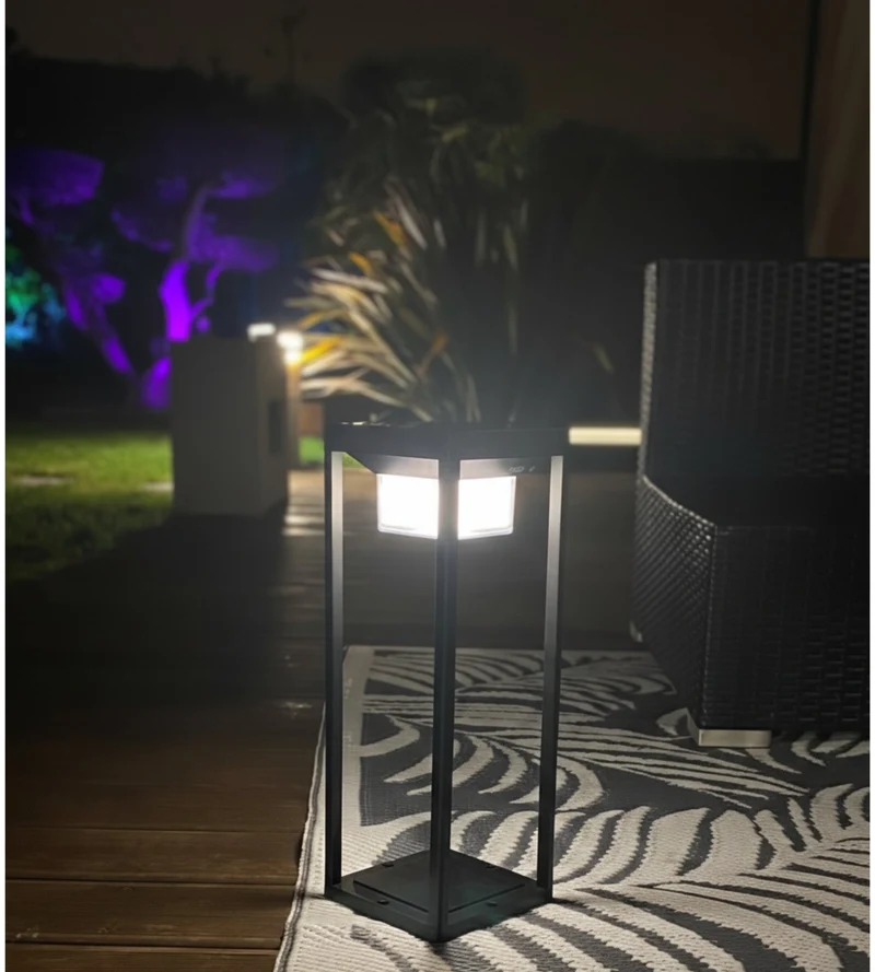 Lanterne solaire LED PICASSO noire avec détecteur - 3 modes d'éclairage de 75 à 600 lumens