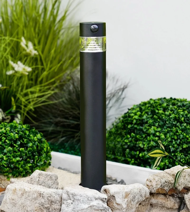 Borne solaire extérieure LED ORION noire 50 cm avec détecteur - De 75 à 150 lumens