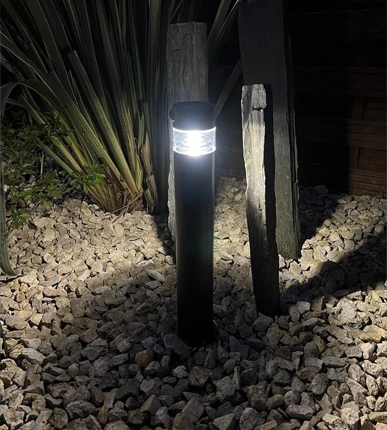 Borne solaire extérieure LED ORION noire 50 cm avec détecteur - De 75 à 150 lumens