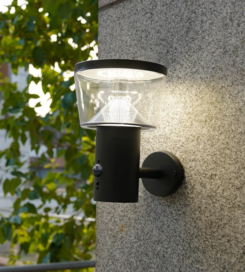 Applique murale solaire extérieure LED DUBLIN noire avec détecteur - 3 modes d'éclairage 100 à 1000 lumens