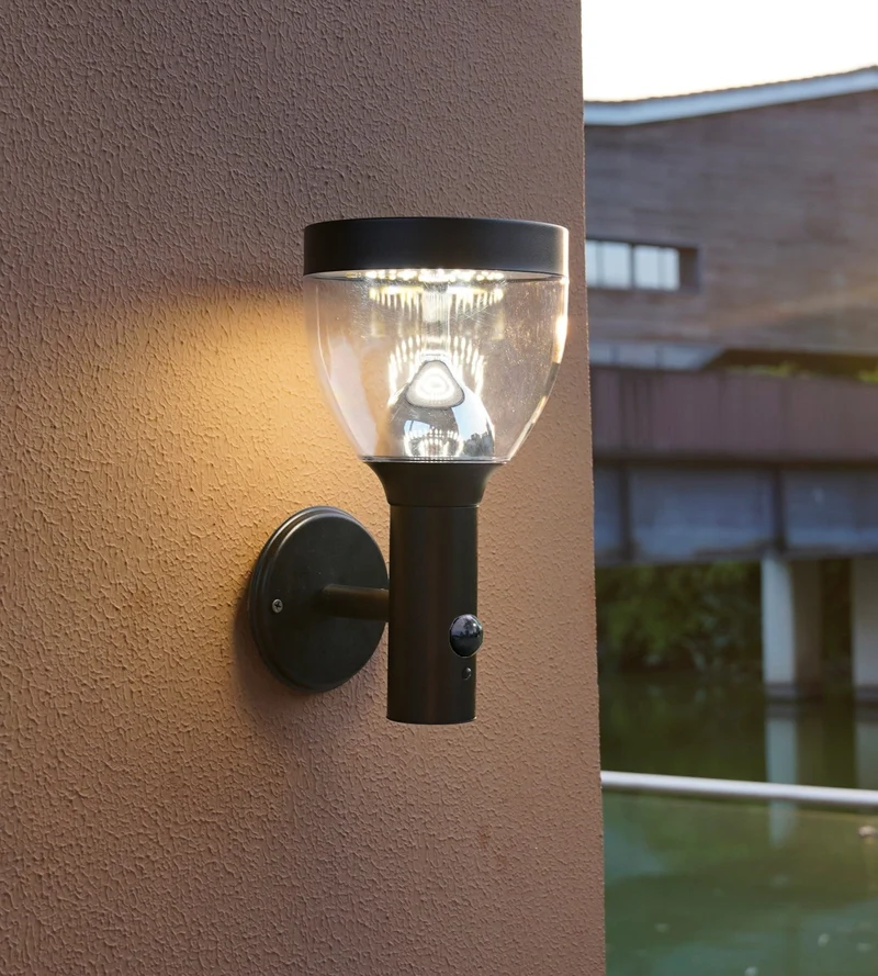Applique murale solaire extérieure LED LUNA noire avec détecteur - 3 modes d'éclairage de 100 à 1000 lumens