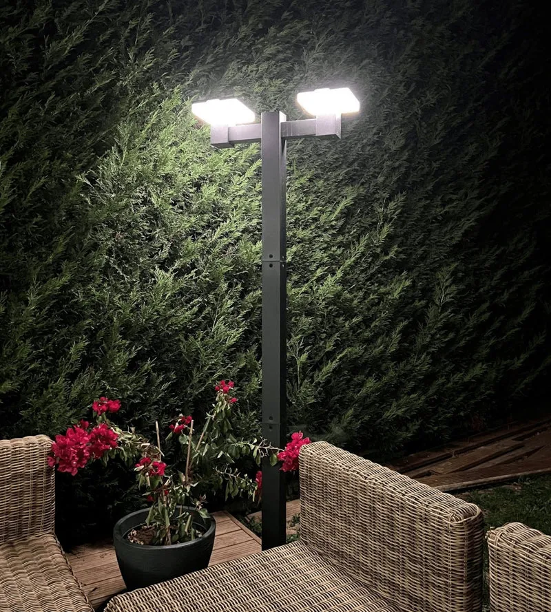 Lampadaire solaire LED SUN–2000 noir 120/200 cm Télécommandable