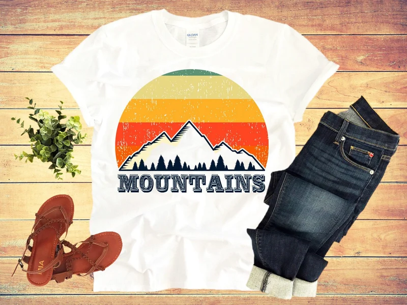 Montagnes | T-shirts rétro Sunset, chemise Bigfoot champion du monde de cache-cache invaincue