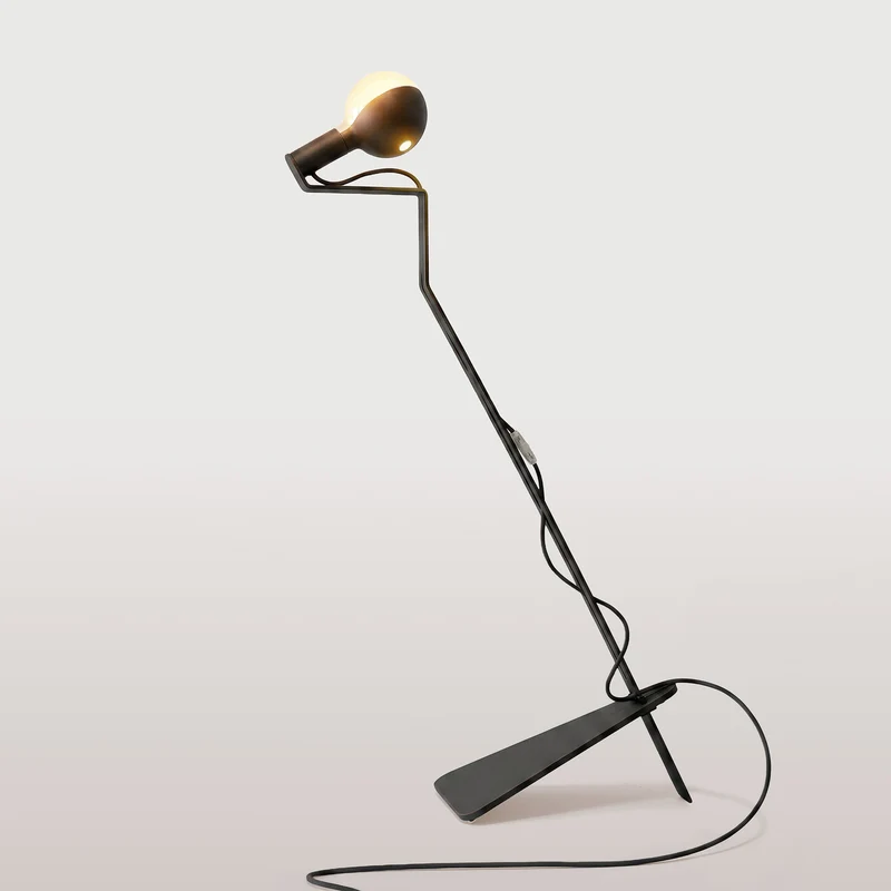Lampadaire inclinable avec Ampoule LED G125 peinte - Mario Talia - Noir