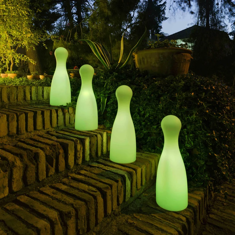 LAMPE EN FORME DE QUILLE POL