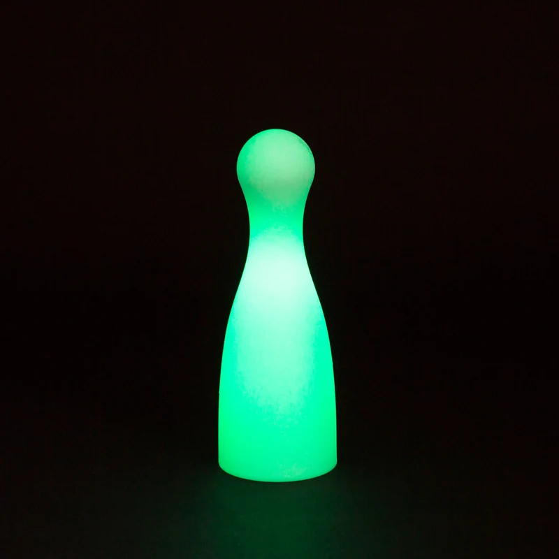LAMPE EN FORME DE QUILLE POL