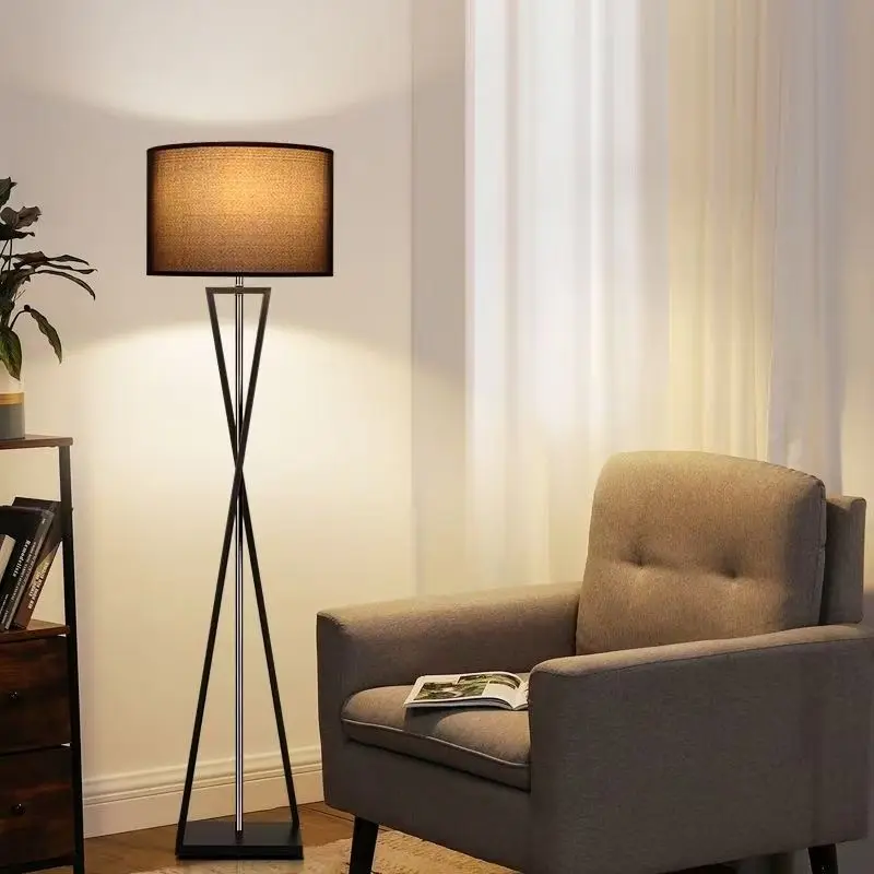 Lampadaire Noir Style Moderne