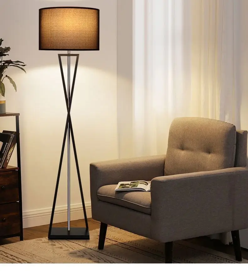 Lampadaire Noir Style Moderne