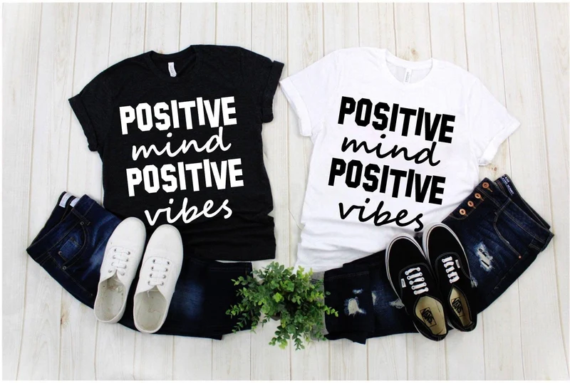 Esprit positif Vibes positives | T-shirt de yoga noir et blanc, T-shirt pour hommes, T-shirt pour femmes, Yoga, Motivation