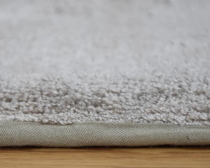 Tapis salon poil ras - Griffe
