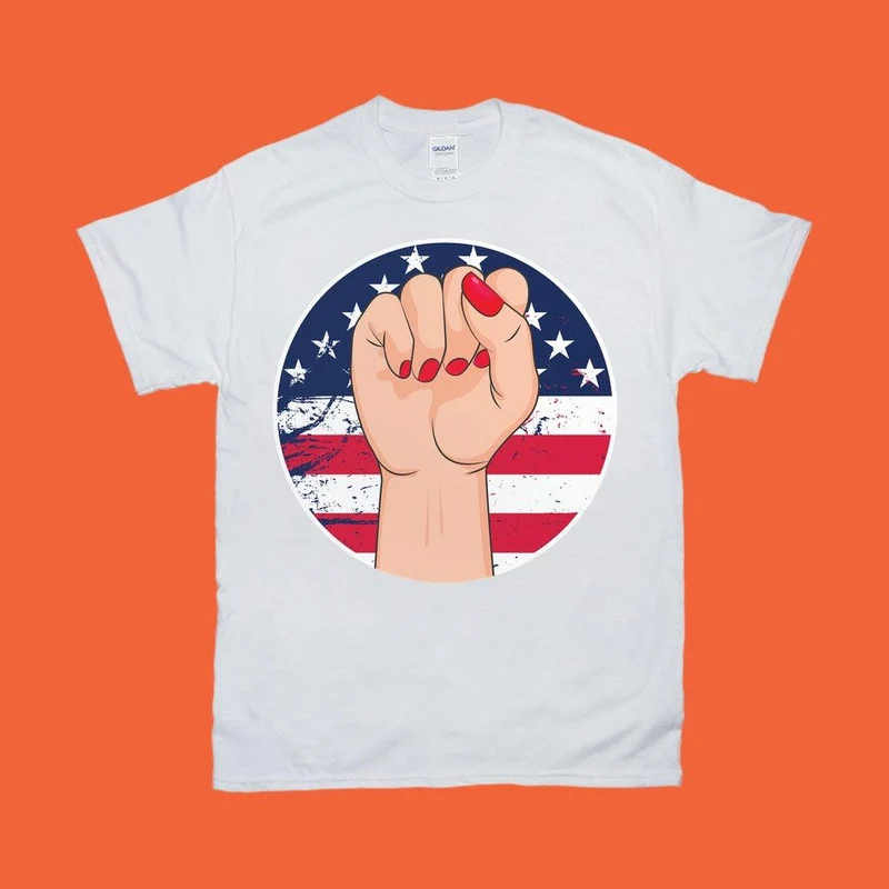 Female Fist Grunge, T-shirts drapeau américain, Femme d’abord, Autonomisation des filles, Chemise symbole féminin, Mouvement féministe, Chemise d’art féministe
