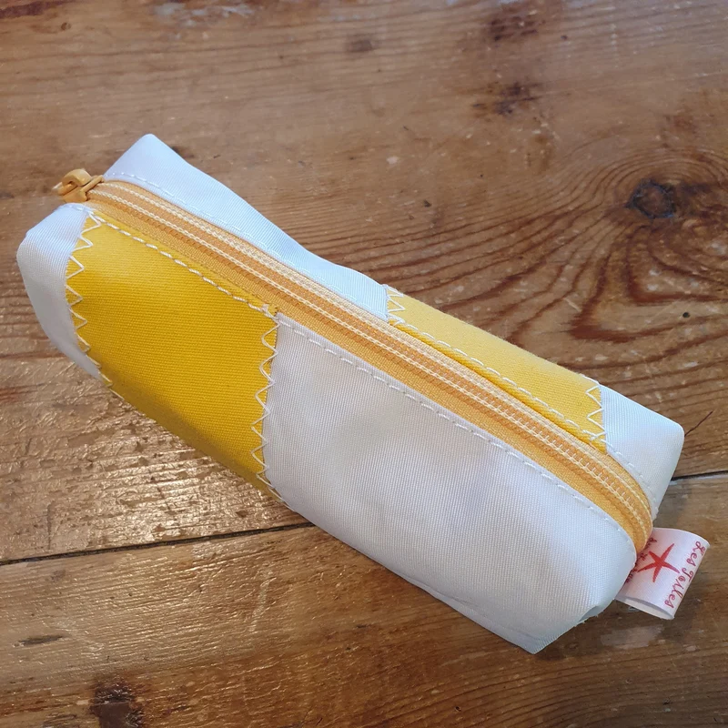S'cool Yellow, trousse à Stylos