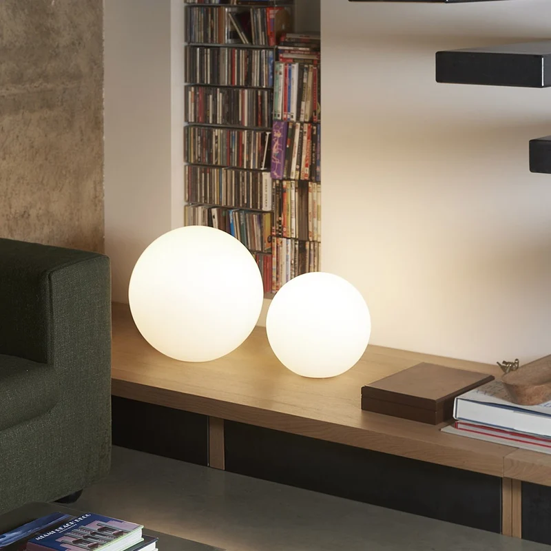 Slide Design Globo Indoor Table Lamp