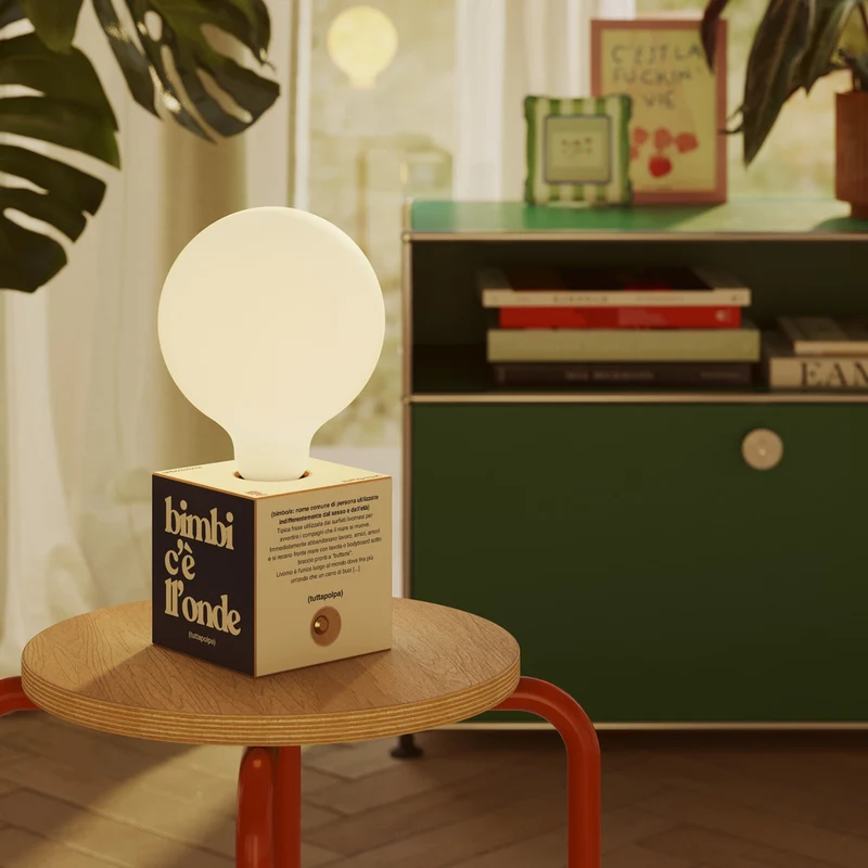 Lampe à batterie Cabless03 « Bimbi c’est l’onde » avec ampoule globe effet porcelaine - Tuttapolpa