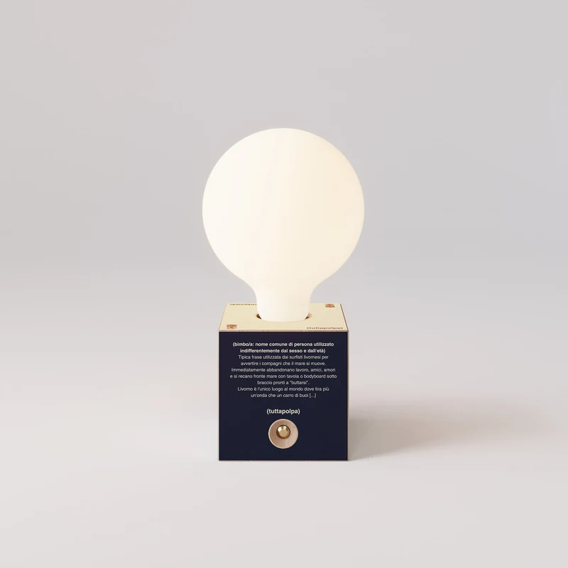 Lampe à batterie Cabless03 « Bimbi c’est l’onde » avec ampoule globe effet porcelaine - Tuttapolpa