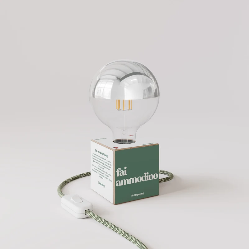 Lampe de table Cubetto « Fai ammodino » avec ampoule globe demi-sphère argent - Tuttapolpa