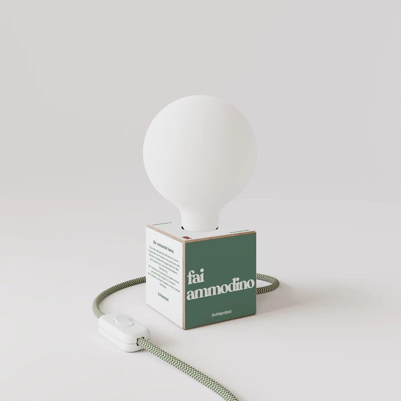 Lampe de table Cubetto « Fai ammodino » avec ampoule globe effet porcelaine - Tuttapolpa