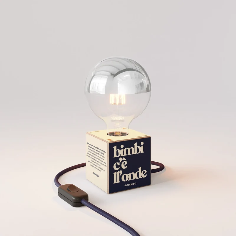 Lampe de table Cubetto « Bimbi c’è l’onde » avec ampoule globe demi-sphère argentée - Tuttapolpa