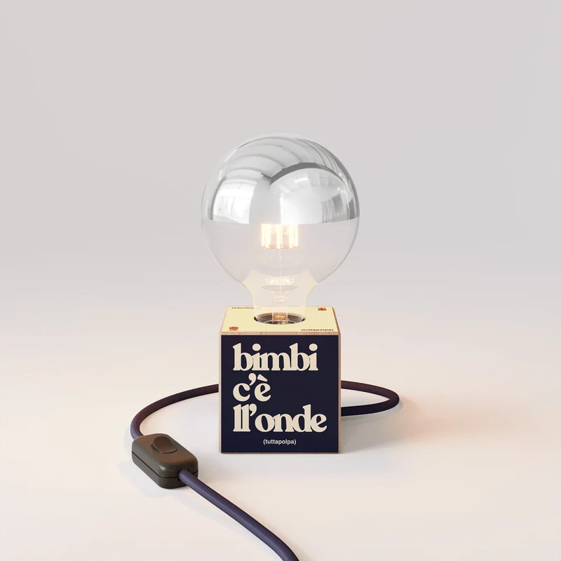 Lampe de table Cubetto « Bimbi c’è l’onde » avec ampoule globe demi-sphère argentée - Tuttapolpa