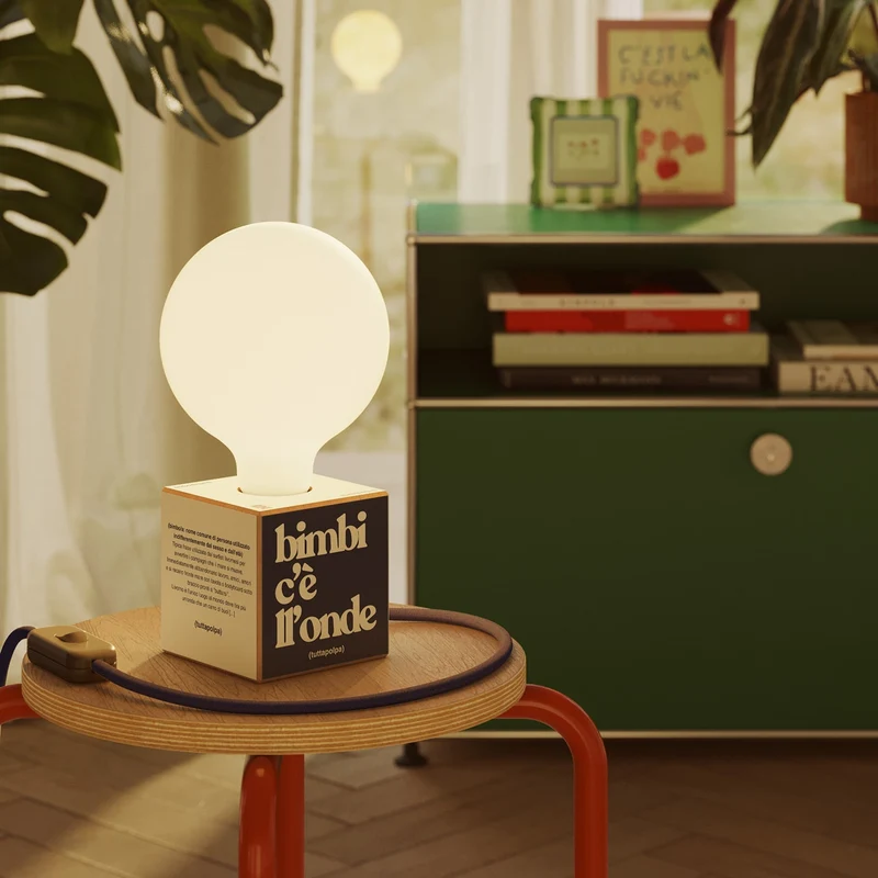 Lampe de table Cubetto « Bimbi c’è l’onde » avec ampoule globe effet porcelaine - Tuttapolpa