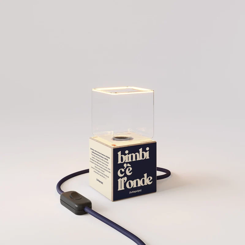 Lampe de table Cubetto « Bimbi c’è l’onde » avec ampoule Ghost - Tuttapolpa