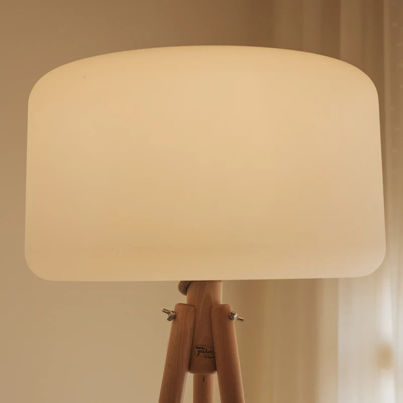 LAMPADAIRE TRÉPIED CHLOE 140