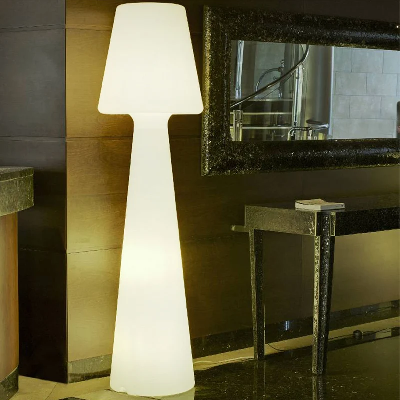 LAMPADAIRE LOLA 200