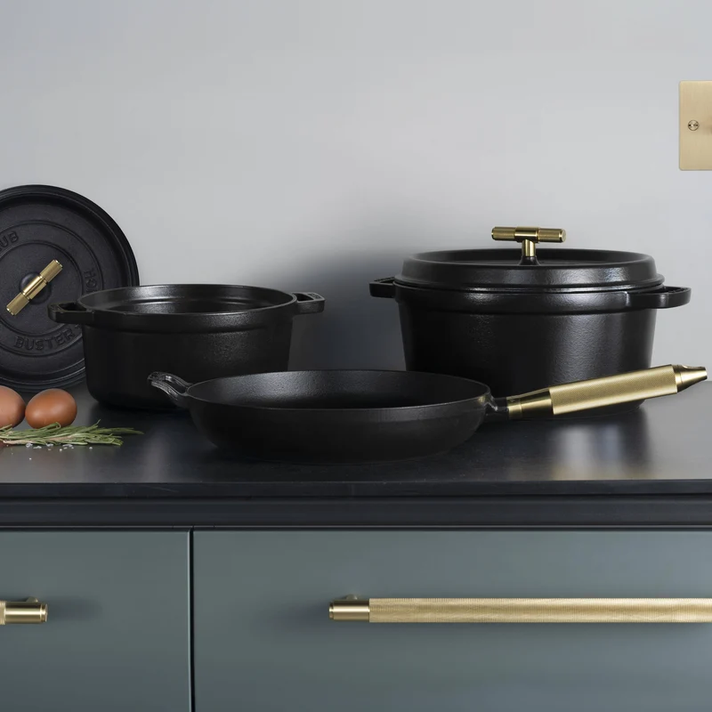 Buster + Punch Staub Cocotte Cross