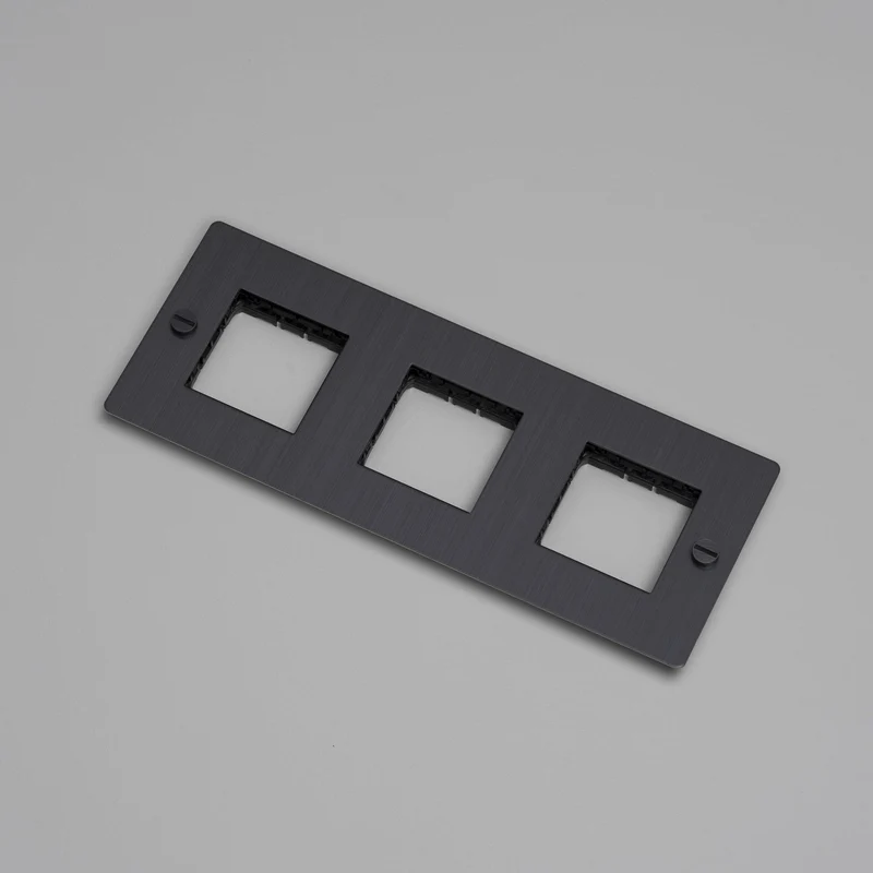 Buster + Punch Wall Plate Horizontal without Infills
