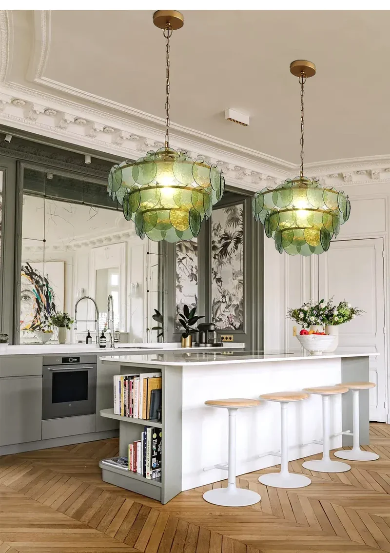 Lustre en écailles rouge en verre au style rétro