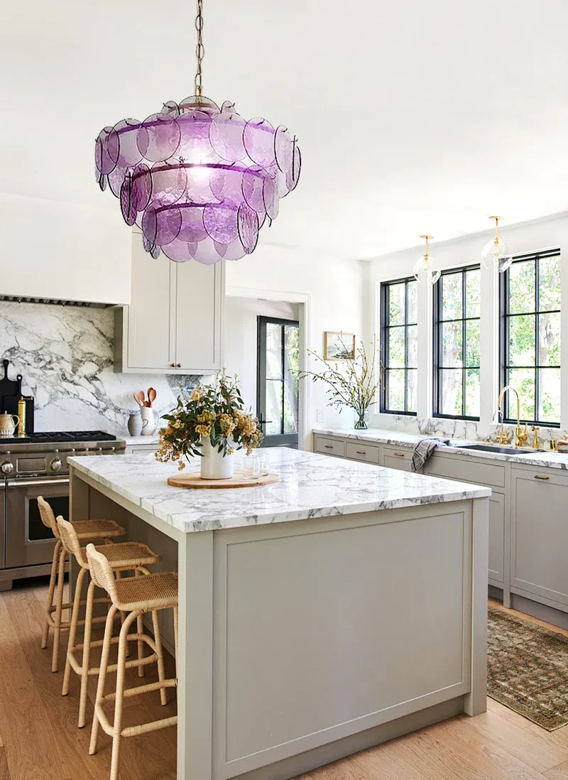 Lustre en verre bleu au style rétro