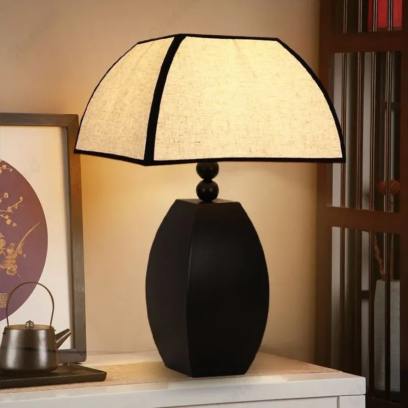 Lampe de Table Noire et Blanche